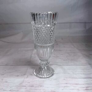Fostoria Glass LEONARDO‎ Footed Bud Vase